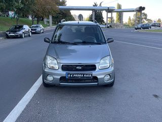 Subaru Justy foto 2