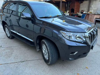 Toyota Land Cruiser Prado foto 2