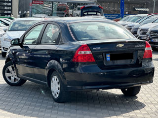 Chevrolet Aveo foto 3