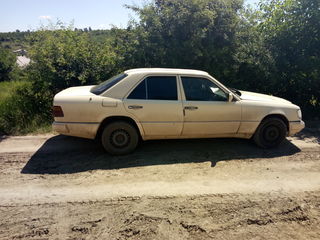 Mercedes Series (W124) foto 3