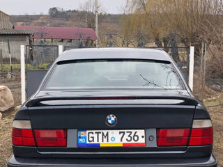 BMW 5 Series foto 2