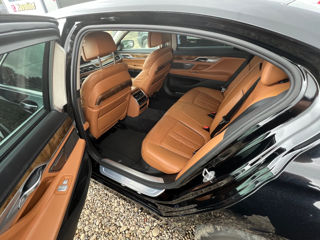 BMW 7 Series foto 7