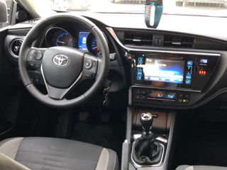 Toyota Auris foto 13