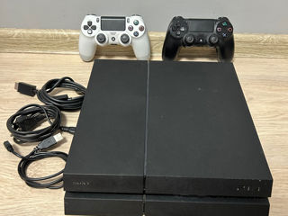 PlayStation 4 + 2 controllers foto 1