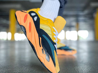 Adidas Yeezy Boost 700 Sun foto 3