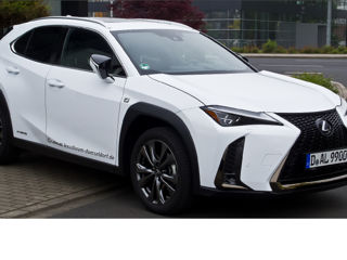 fara Lexus UX foto 3