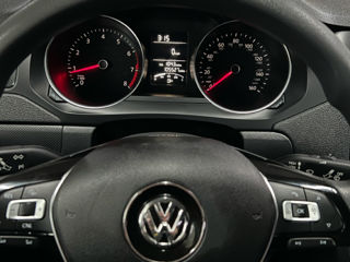 Volkswagen Jetta foto 4