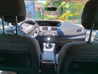 Renault Grand Scenic foto 8