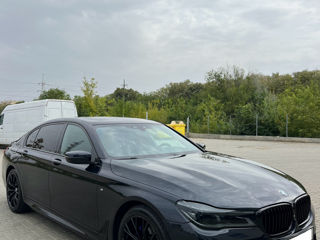 BMW 7 Series foto 3