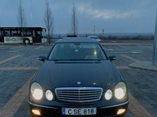 Mercedes E-Class foto 2