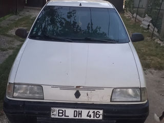 Renault 19 foto 2