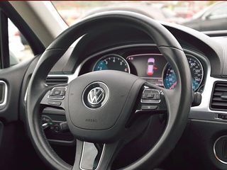 Volkswagen Touareg foto 3