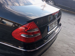 Mercedes E-Class foto 4