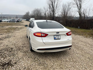 Ford Fusion foto 3