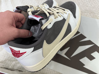 Nike Air Jordan 1 OG Low x Travis Scott Reverse Mocha foto 5