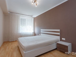 Apartament cu 4 camere, 116 m², Buiucani, Chișinău foto 6