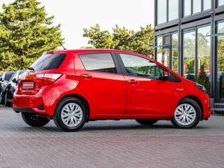 Toyota Yaris foto 2