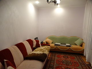 Se vinde casă cu 4 camere! 165 m2!+ Garaj! Cosmetică bună! Durlești, str. Sadoveanu! foto 3