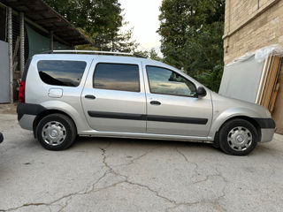 Dacia Logan foto 2