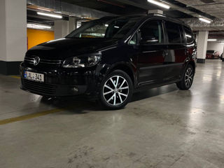 Volkswagen Touran foto 3