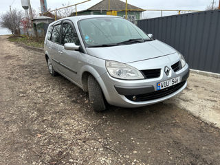 Renault Grand Scenic foto 2