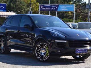 Porsche Cayenne foto 2