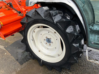 Kubota KT-30 este un tractor compact cu cabina + freza  foto 12