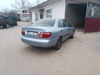 Nissan Almera foto 2