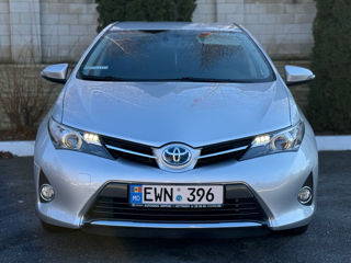 Toyota Auris foto 2