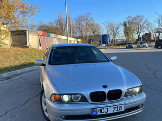 BMW 5 Series foto 2