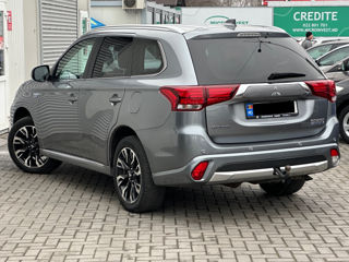 Mitsubishi Outlander foto 4