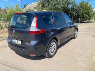 Renault Grand Scenic foto 2