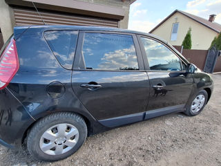 Renault Scenic foto 2