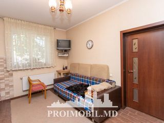 Rîșcani! casă 2 nivele, 6 camere separate! 240 mp + 6 ari! foto 2