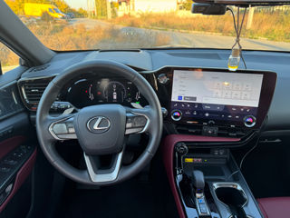 Lexus NX Series foto 11