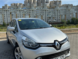 Renault Clio foto 2