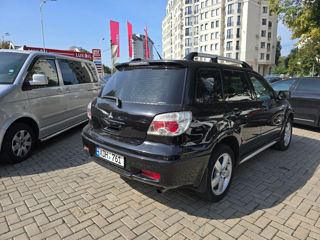 Mitsubishi Outlander foto 8