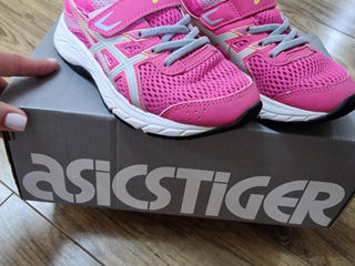 Asics fetita M- 30 foto 1