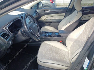 Ford Mondeo foto 6