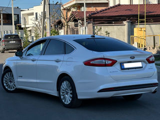 Ford Fusion foto 5