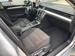 Volkswagen Passat foto 4