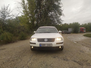 Volkswagen Passat foto 1