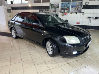 Toyota Avensis foto 2