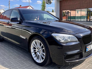 BMW 7 Series foto 3