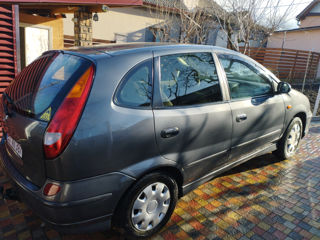 Nissan Almera Tino foto 6