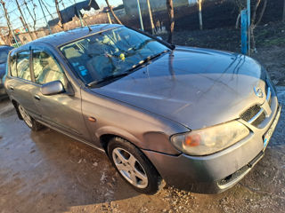 Nissan Almera foto 7