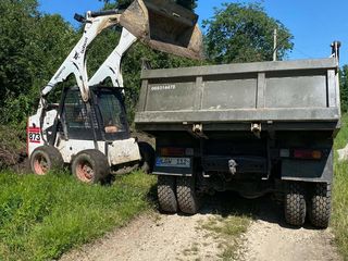 Servicii  bobcat + kamaz + buldoexcavator, demolare si evacuare. foto 3