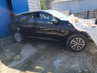 Orice piesa megan universal si hatchback foto 7