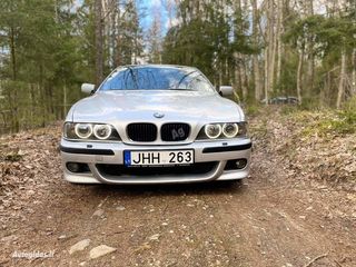 BMW 5 Series foto 5