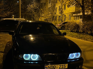 BMW 5 Series foto 7